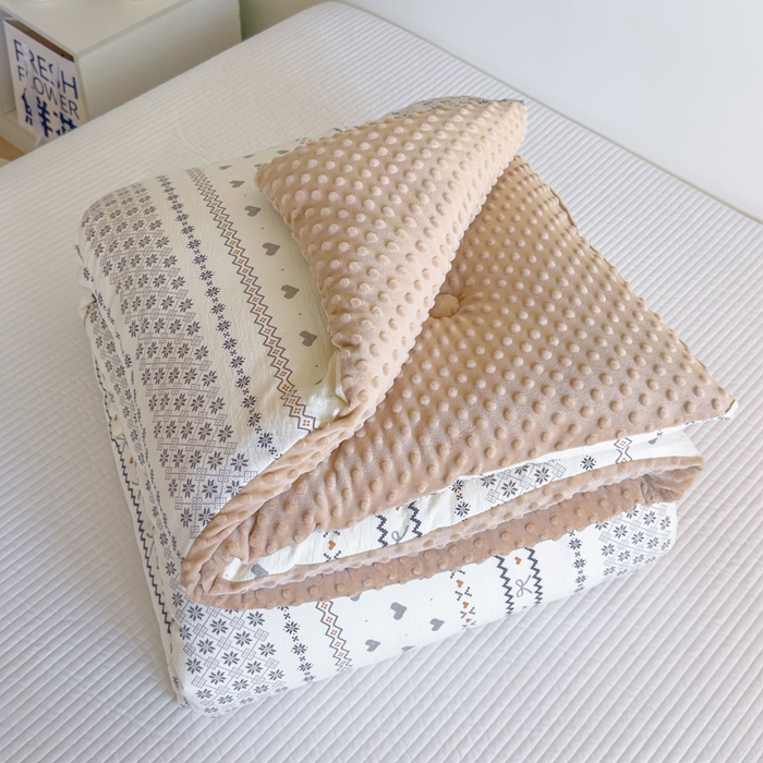 91家纺网 家纺一手货源 找家纺 玛德琳 2025新款A类皱皱纱豆豆绒抗菌保暖被子被芯 倾心