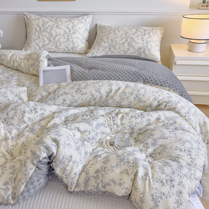 91家纺网 家纺一手货源 找家纺 玛德琳 2025新款A类皱皱纱豆豆绒抗菌保暖被子被芯 知秋