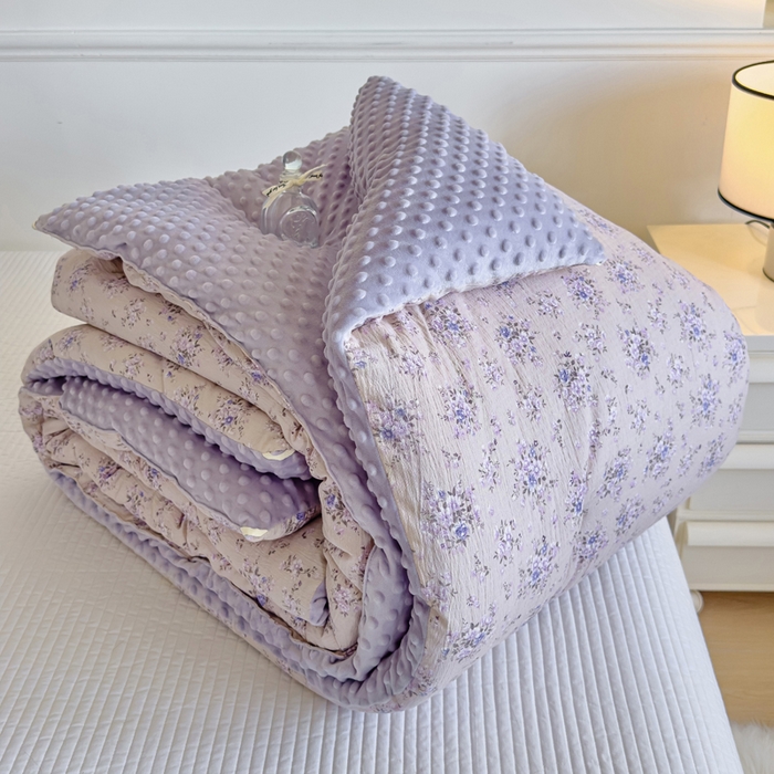 91家纺网 家纺一手货源 找家纺 玛德琳 2025新款A类皱皱纱豆豆绒抗菌保暖被子被芯 西西里