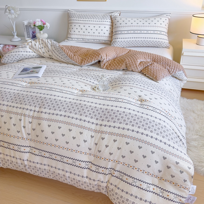 91家纺网 家纺一手货源 找家纺 玛德琳 2025新款A类皱皱纱豆豆绒抗菌保暖被子被芯 倾心