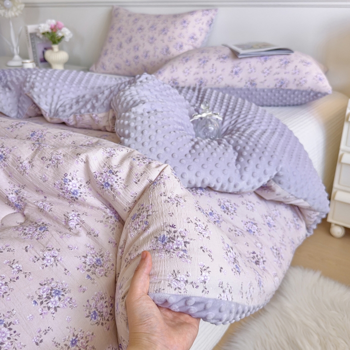 91家纺网 家纺一手货源 找家纺 玛德琳 2025新款A类皱皱纱豆豆绒抗菌保暖被子被芯 西西里