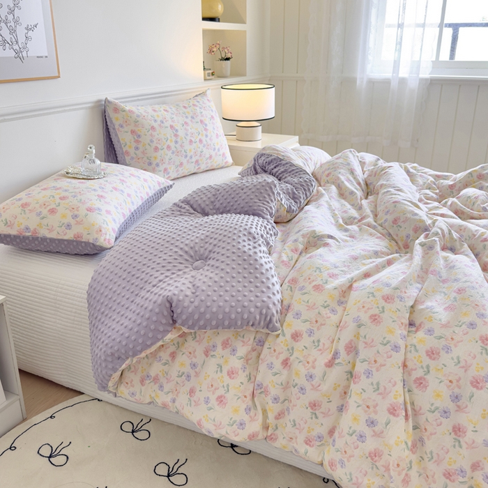 91家纺网 家纺一手货源 找家纺 玛德琳 2025新款A类皱皱纱豆豆绒抗菌保暖被子被芯 紫鸢