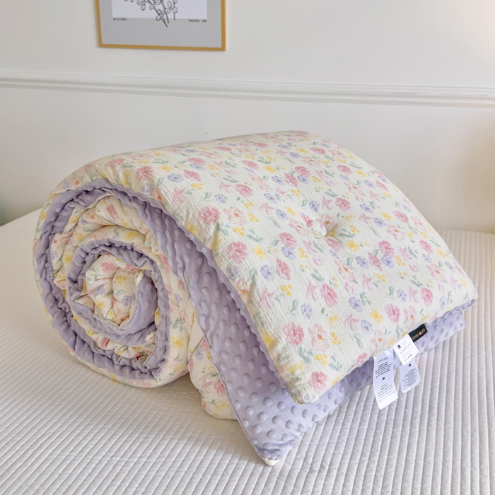 91家纺网 家纺一手货源 找家纺 玛德琳 2025新款A类皱皱纱豆豆绒抗菌保暖被子被芯 紫鸢