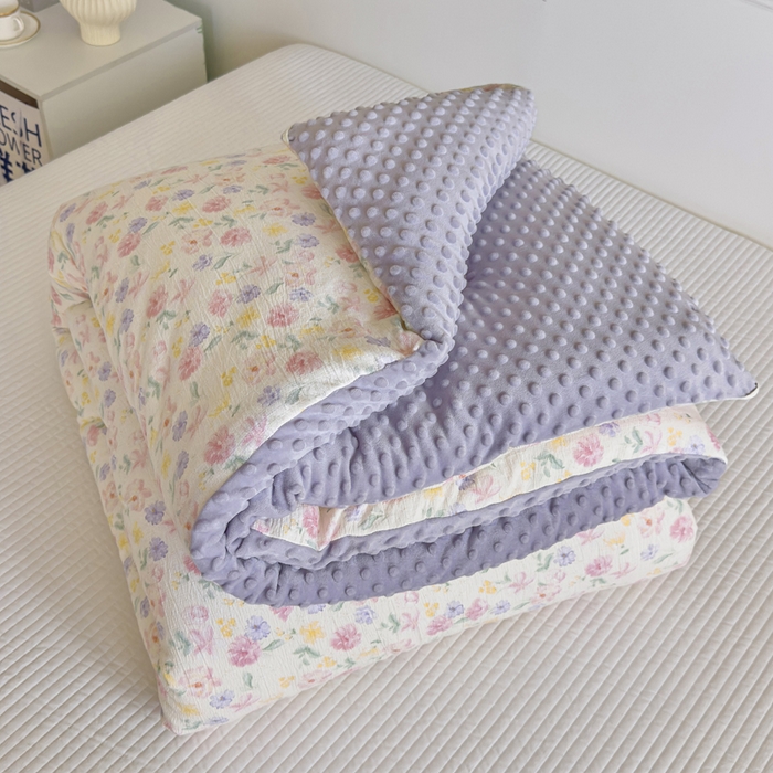 91家纺网 家纺一手货源 找家纺 玛德琳 2025新款A类皱皱纱豆豆绒抗菌保暖被子被芯 紫鸢