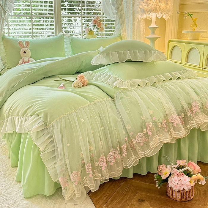 91家纺网 家纺一手货源 找家纺 后庭寝室 2025新款韩版蕾丝床裙款四件套-星辰系列 星辰-嫩绿