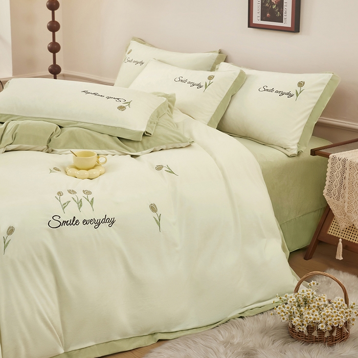 91家纺网 家纺一手货源 找家纺 苏木年华 2025新款婴儿绒高端绣花四件套-郁金香 郁金香-抹茶绿