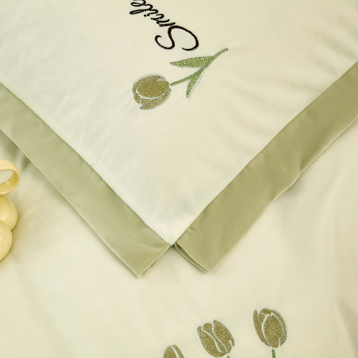 91家纺网 家纺一手货源 找家纺 苏木年华 2025新款婴儿绒高端绣花四件套-郁金香 郁金香-抹茶绿