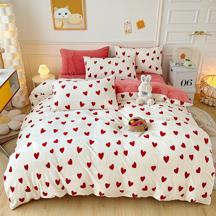 卡普二店 2025新款牛奶绒印花四件套爱意满满