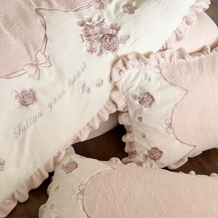 91家纺网 家纺一手货源 找家纺 MIU缪家居 2025新款雕花牛奶绒四件套-南法庄园 少女粉