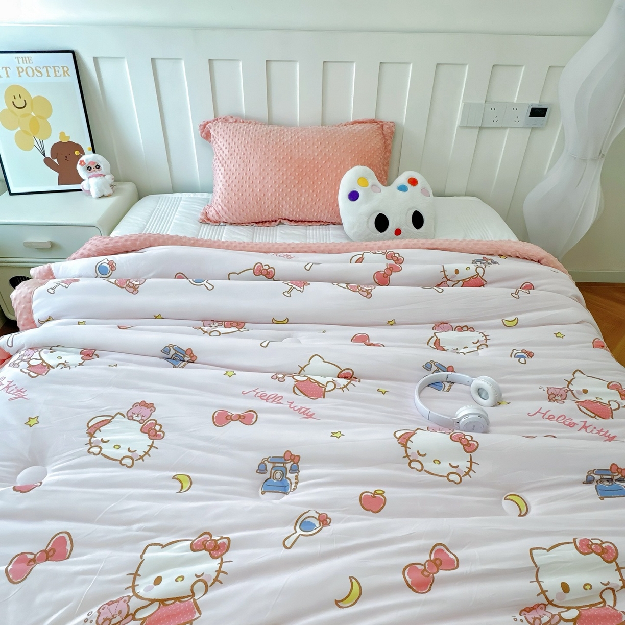 91家纺网 家纺一手货源 找家纺 兜米家居 2025新款三丽鸥针织豆豆绒被纯手工包边卡通立体豆豆绒保暖被子被芯 可爱凯蒂猫