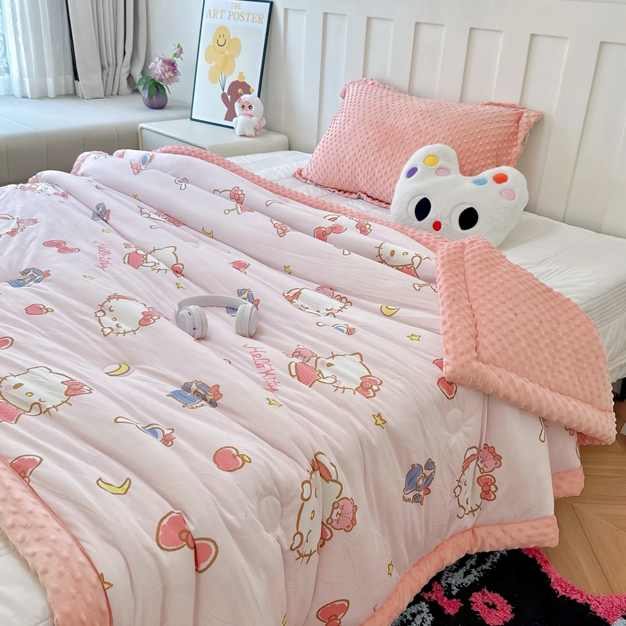 91家纺网 家纺一手货源 找家纺 兜米家居 2025新款三丽鸥针织豆豆绒被纯手工包边卡通立体豆豆绒保暖被子被芯 可爱凯蒂猫