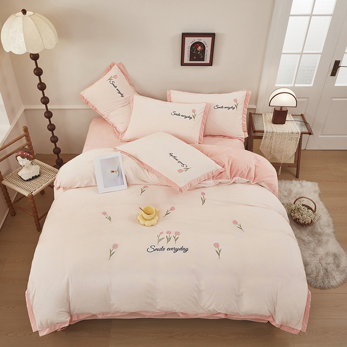 91家纺网 家纺一手货源 找家纺 苏木年华 2025新款婴儿绒高端绣花四件套-郁金香 郁金香-樱花粉