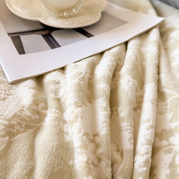 91家纺网 家纺一手货源 找家纺 亿品家纺 2025新款八斤立体雕花牛奶绒四件套 画意枝头【芥末绿】