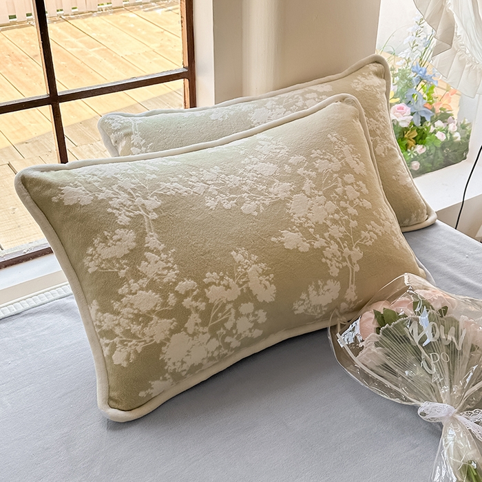 91家纺网 家纺一手货源 找家纺 亿品家纺 2025新款八斤立体雕花牛奶绒四件套 画意枝头【芥末绿】