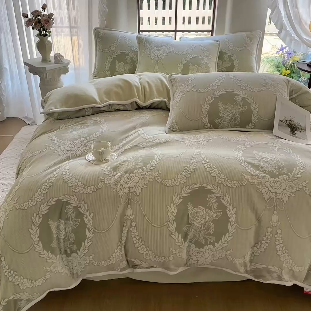 91家纺网 家纺一手货源 找家纺 亿品家纺 2025新款八斤立体雕花牛奶绒四件套 北欧经典【绿】