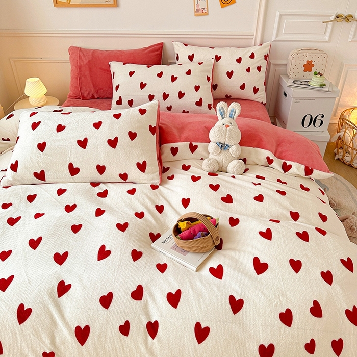 91家纺网 家纺一手货源 找家纺 卡普二店 2024新款牛奶绒印花单被套爱意满满