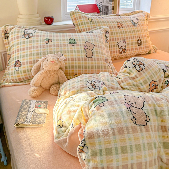 91家纺网 家纺一手货源 找家纺 卡普二店 2024新款牛奶绒印花单被套凯蒂乐园