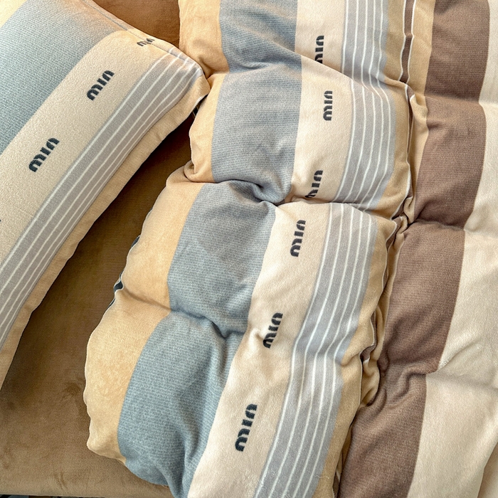 91家纺网 家纺一手货源 找家纺 卡普二店 2024新款牛奶绒印花单被套米兰风尚