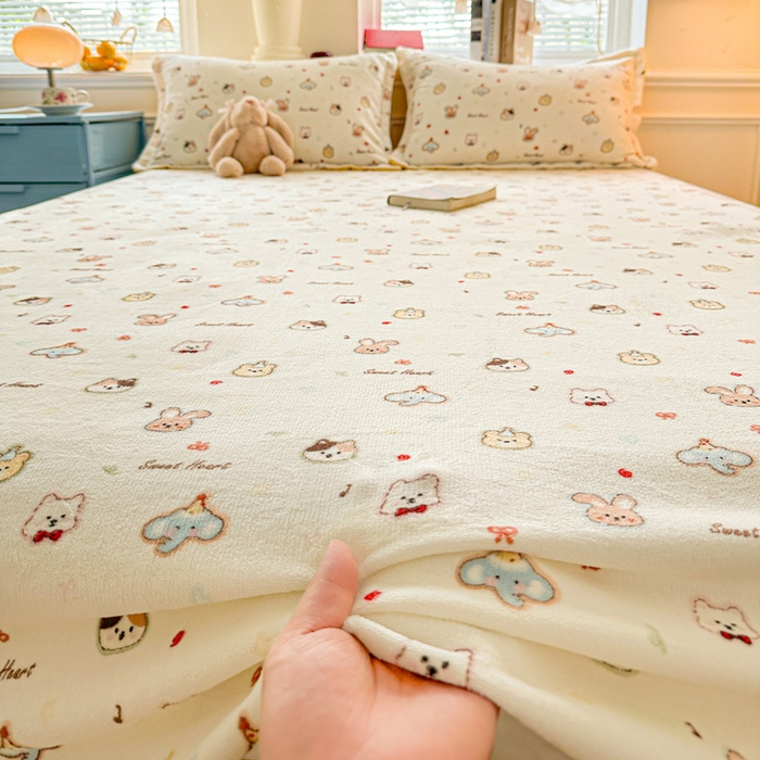 91家纺网 家纺一手货源 找家纺 卡普二店 2024新款牛奶绒印花单床单童趣时光