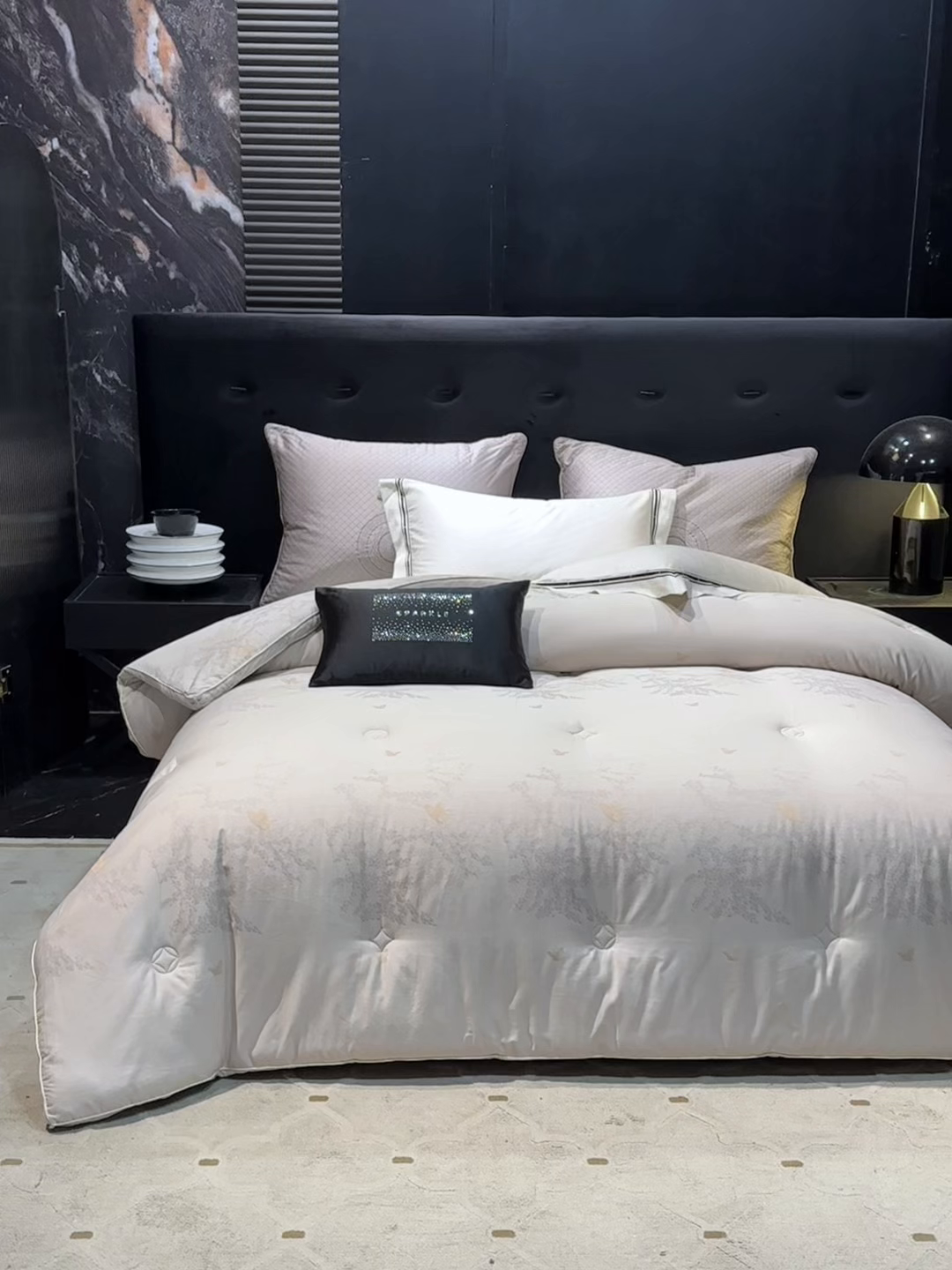 91家纺网 家纺一手货源 找家纺 （总）雅高家居汉帛—2025新款高支高密全棉贡缎汉帛色织大提花冬被被子被芯高档被子