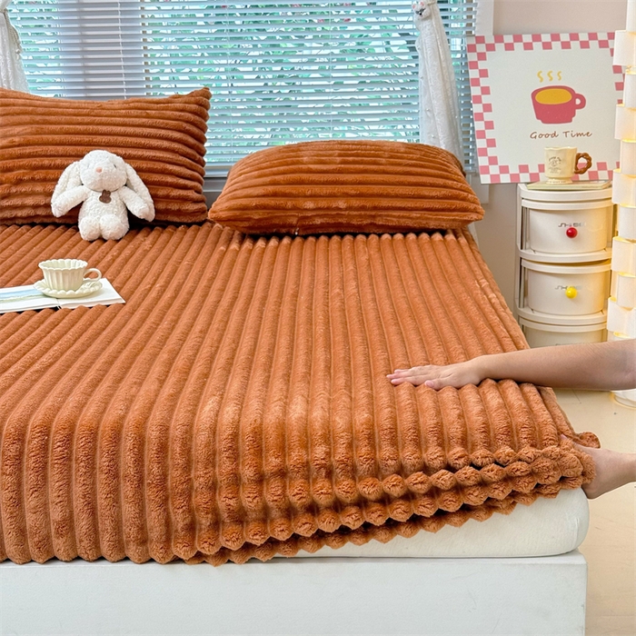 91家纺网 家纺一手货源 找家纺 柏薇 2025新款A类300g兔毛抽条床笠 焦糖-床笠