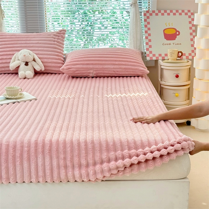 91家纺网 家纺一手货源 找家纺 柏薇 2025新款A类300g兔毛抽条床笠 粉色-床笠