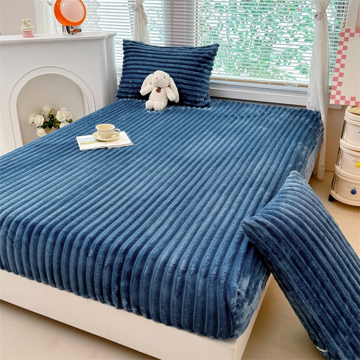 91家纺网 家纺一手货源 找家纺 柏薇 2025新款A类300g兔毛抽条床笠 宾利蓝-床笠