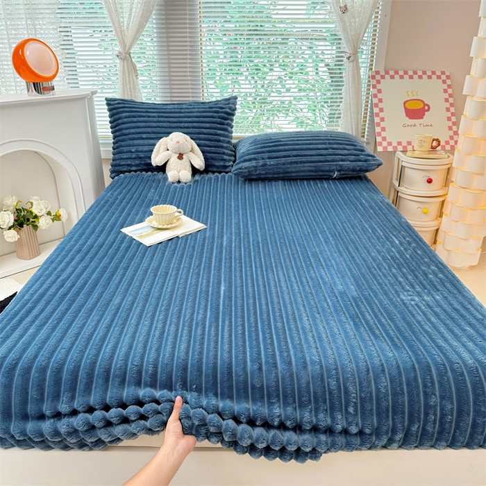 91家纺网 家纺一手货源 找家纺 柏薇 2025新款A类300g兔毛抽条床笠 宾利蓝-床笠