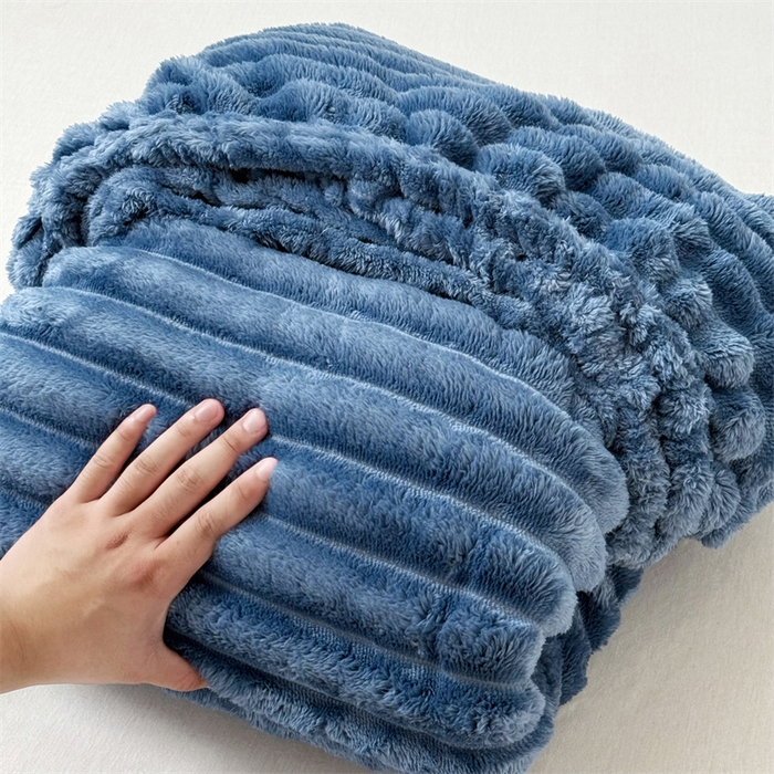 91家纺网 家纺一手货源 找家纺 柏薇 2025新款A类300g兔毛抽条床笠 宾利蓝-床笠