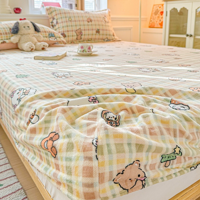 91家纺网 家纺一手货源 找家纺 卡普二店 2024新款牛奶绒印花单床笠凯蒂乐园