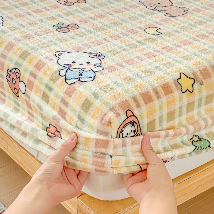 91家纺网 家纺一手货源 找家纺 卡普二店 2024新款牛奶绒印花单床笠凯蒂乐园