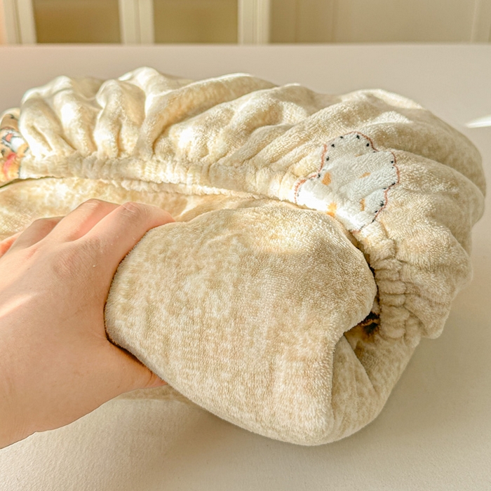 91家纺网 家纺一手货源 找家纺 卡普二店 2024新款牛奶绒印花单床笠萌萌熊