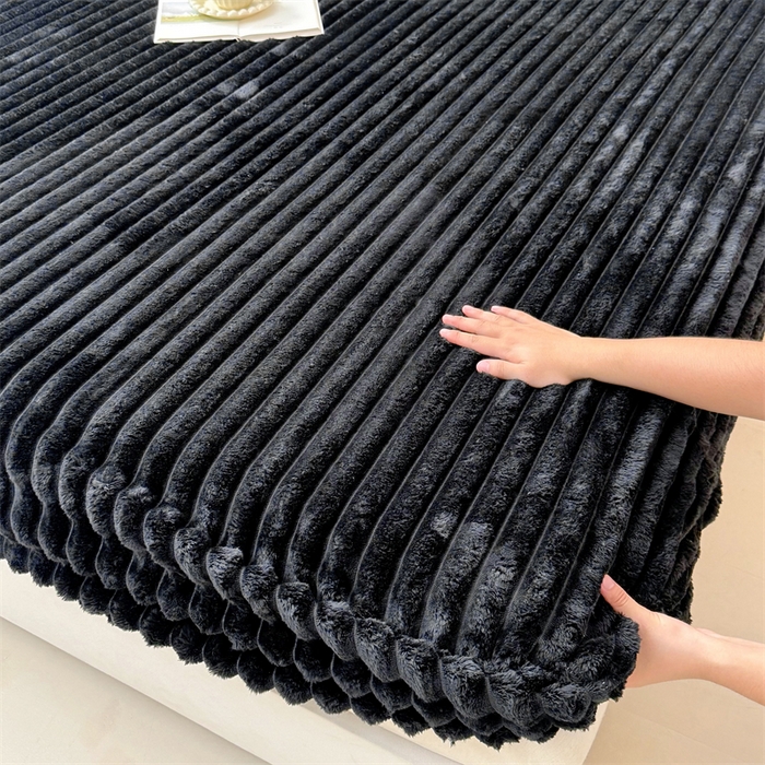 91家纺网 家纺一手货源 找家纺 柏薇 2025新款A类300g兔毛抽条床笠 黑色-床笠