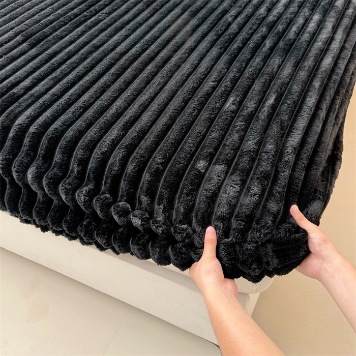 91家纺网 家纺一手货源 找家纺 柏薇 2025新款A类300g兔毛抽条床笠 黑色-床笠