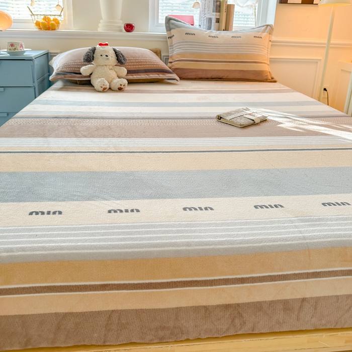 91家纺网 家纺一手货源 找家纺 卡普二店 2024新款牛奶绒印花单床笠米兰风尚