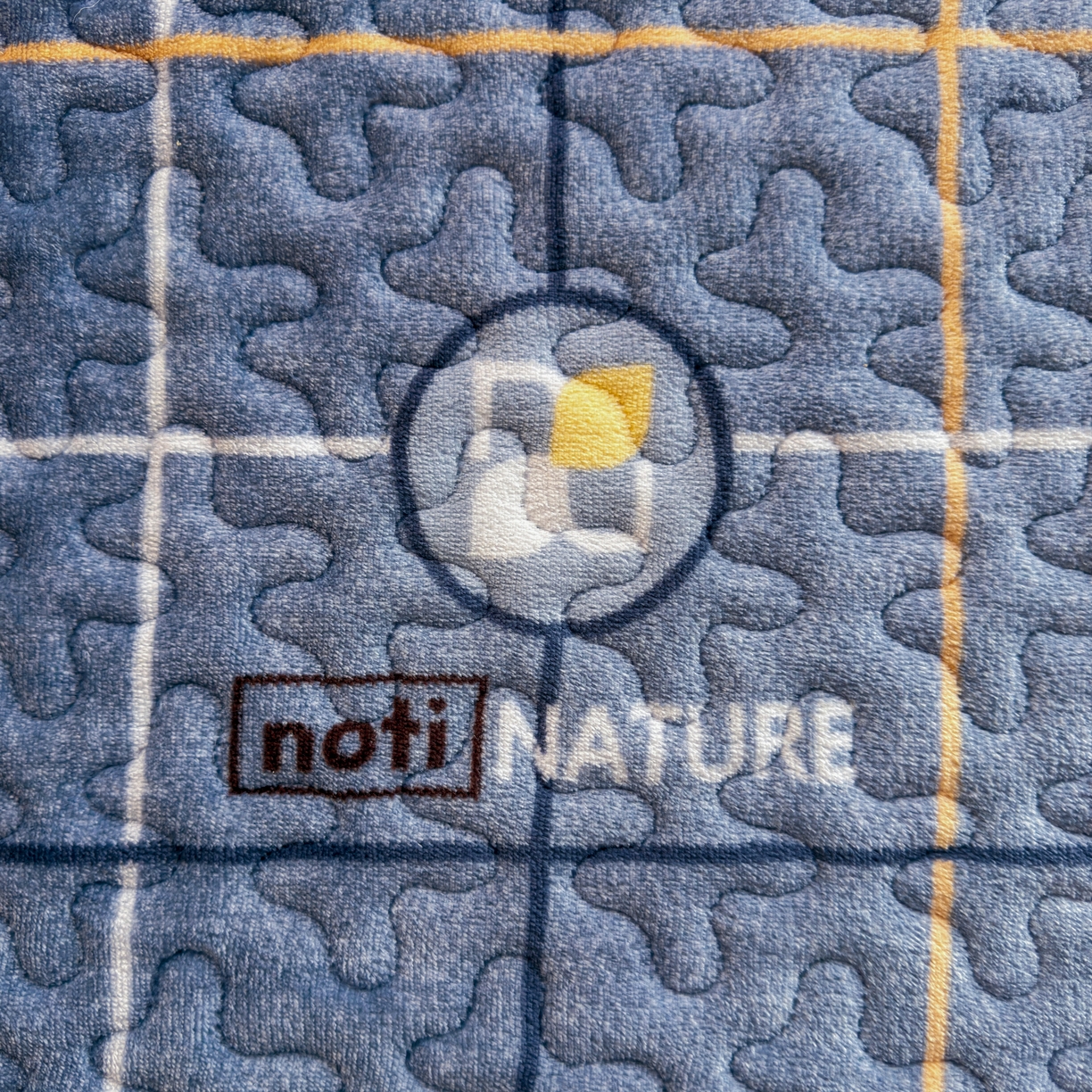 91家纺网 家纺一手货源 找家纺 梓依家纺 2025新款牛奶绒单床裙款蕾丝床盖三件套四件套 宝利格