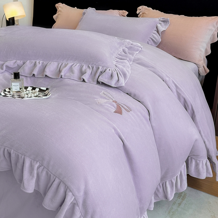 91家纺网 家纺一手货源 找家纺 席之家 2025新款蝴蝶结绣花牛奶绒四件套蝴蝶结-丁香紫