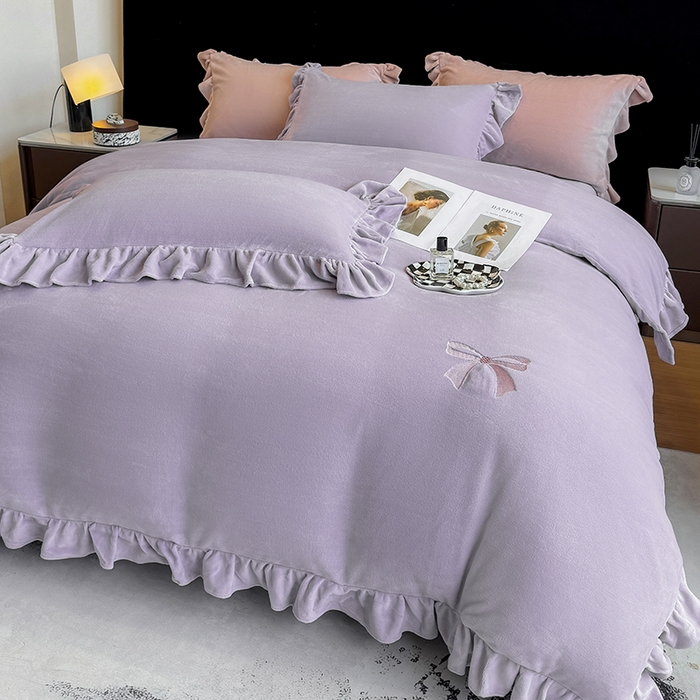 91家纺网 家纺一手货源 找家纺 席之家 2025新款蝴蝶结绣花牛奶绒四件套蝴蝶结-丁香紫