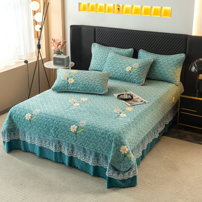 91家纺网 家纺一手货源 找家纺 梓依家纺 2025新款牛奶绒单床裙款蕾丝床盖三件套四件套 花语