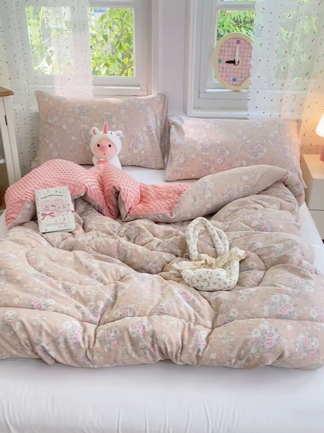 91家纺网 家纺一手货源 找家纺 VIP被业 2025新款云感棉双层纱豆豆绒冬被被子被芯 粉雾情书