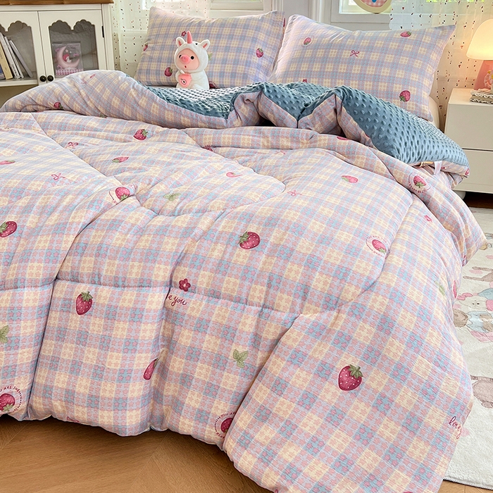 91家纺网 家纺一手货源 找家纺 VIP被业 2025新款云感棉双层纱豆豆绒冬被被子被芯 莓莓桑内