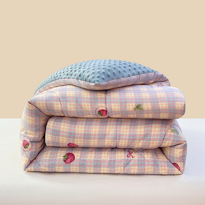 91家纺网 家纺一手货源 找家纺 VIP被业 2025新款云感棉双层纱豆豆绒冬被被子被芯 莓莓桑内