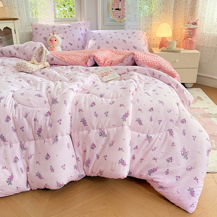 91家纺网 家纺一手货源 找家纺 VIP被业 2025新款云感棉双层纱豆豆绒冬被被子被芯 葡气满满