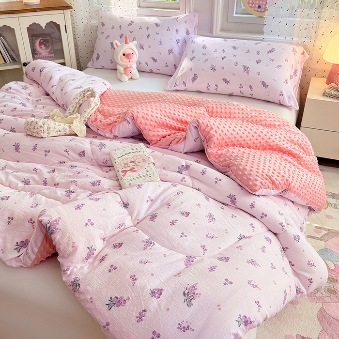 91家纺网 家纺一手货源 找家纺 VIP被业 2025新款云感棉双层纱豆豆绒冬被被子被芯 葡气满满