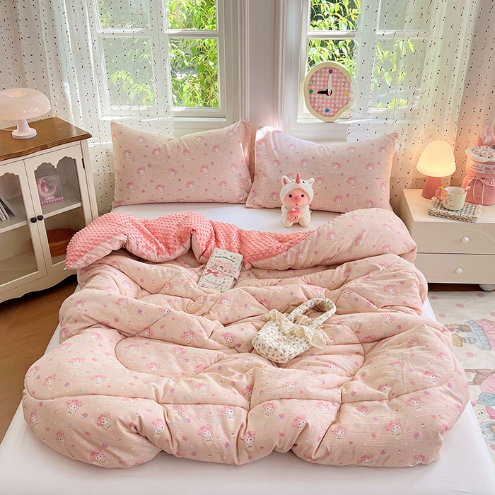 91家纺网 家纺一手货源 找家纺 VIP被业 2025新款云感棉双层纱豆豆绒冬被被子被芯 桃气兔叽