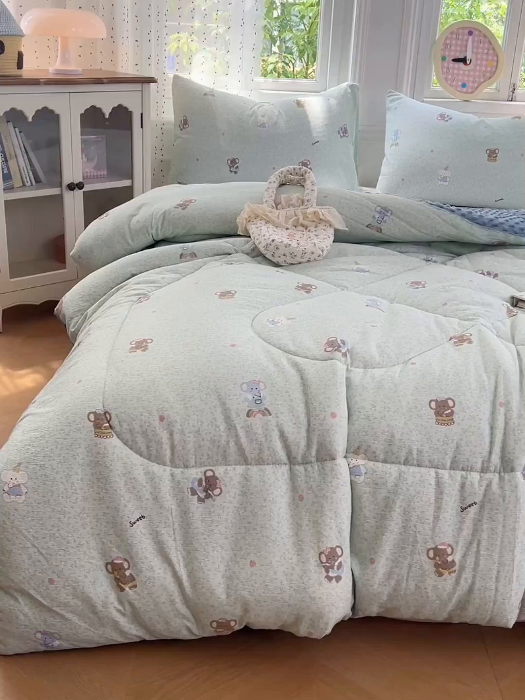 91家纺网 家纺一手货源 找家纺 VIP被业 2025新款云感棉双层纱豆豆绒冬被被子被芯 小飞象吖