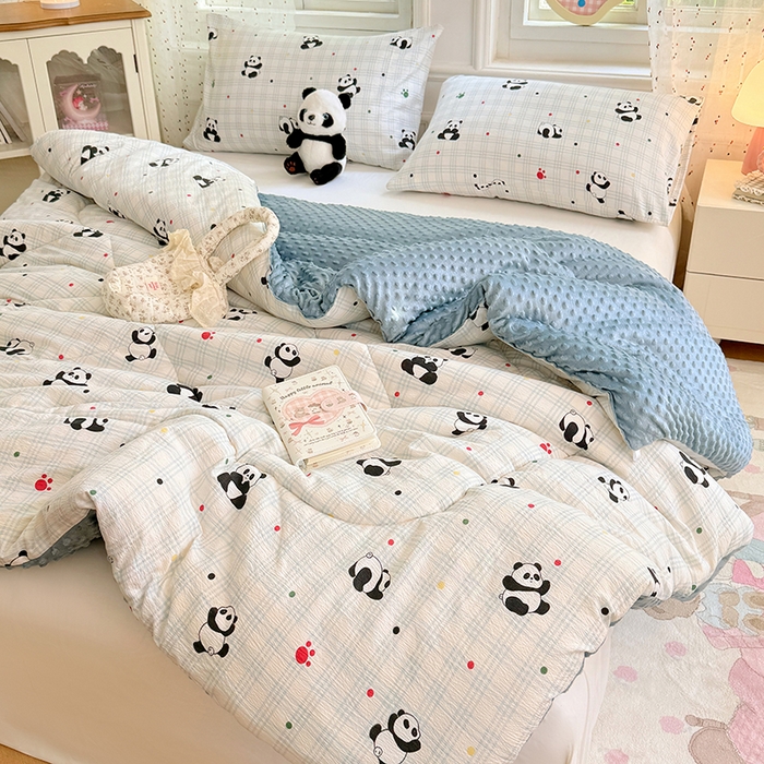 91家纺网 家纺一手货源 找家纺 VIP被业 2025新款云感棉双层纱豆豆绒冬被被子被芯 小熊心事