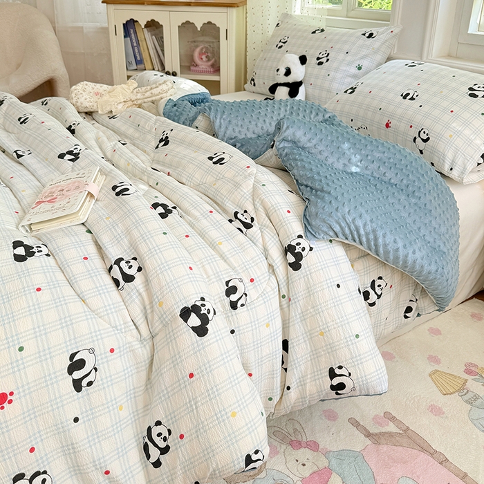 91家纺网 家纺一手货源 找家纺 VIP被业 2025新款云感棉双层纱豆豆绒冬被被子被芯 小熊心事