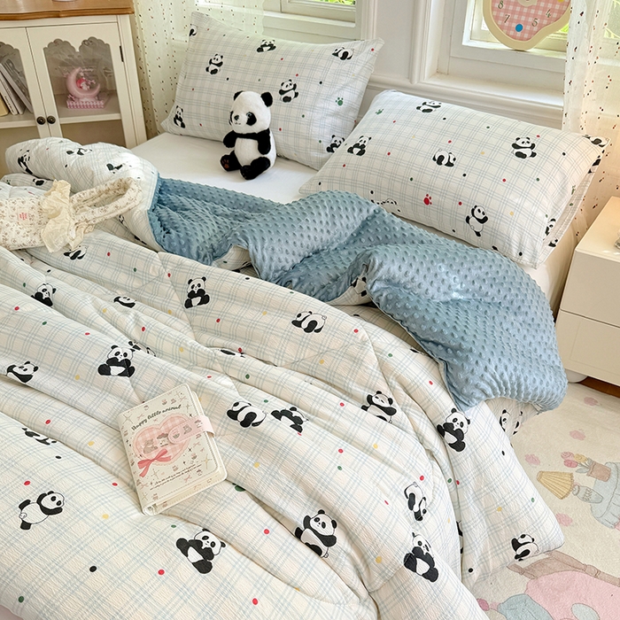 91家纺网 家纺一手货源 找家纺 VIP被业 2025新款云感棉双层纱豆豆绒冬被被子被芯 小熊心事