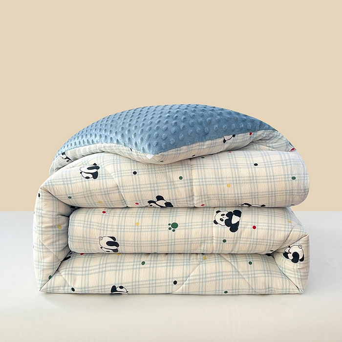 91家纺网 家纺一手货源 找家纺 VIP被业 2025新款云感棉双层纱豆豆绒冬被被子被芯 小熊心事
